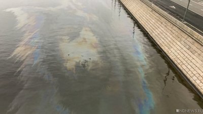 СКР начал проверку после попадания нефтепродуктов в реку в Челябинской области